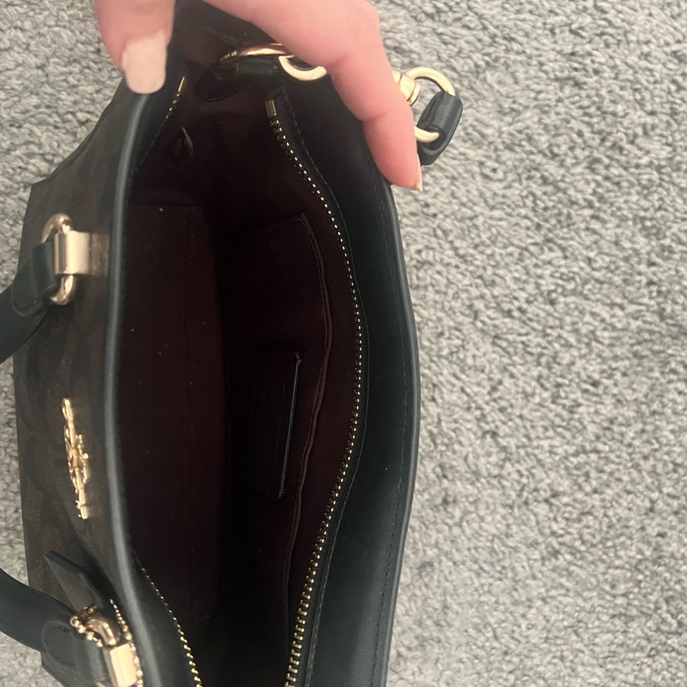 Coach Black and Brown Signature Shoulder Bag - Picture 3 of 5